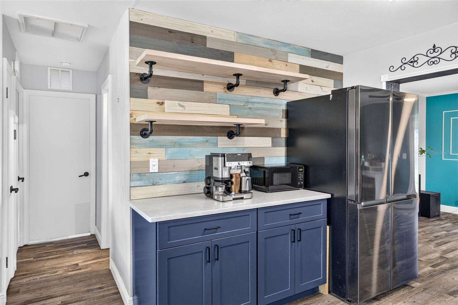 5508 WHITMORE DR — photo 9