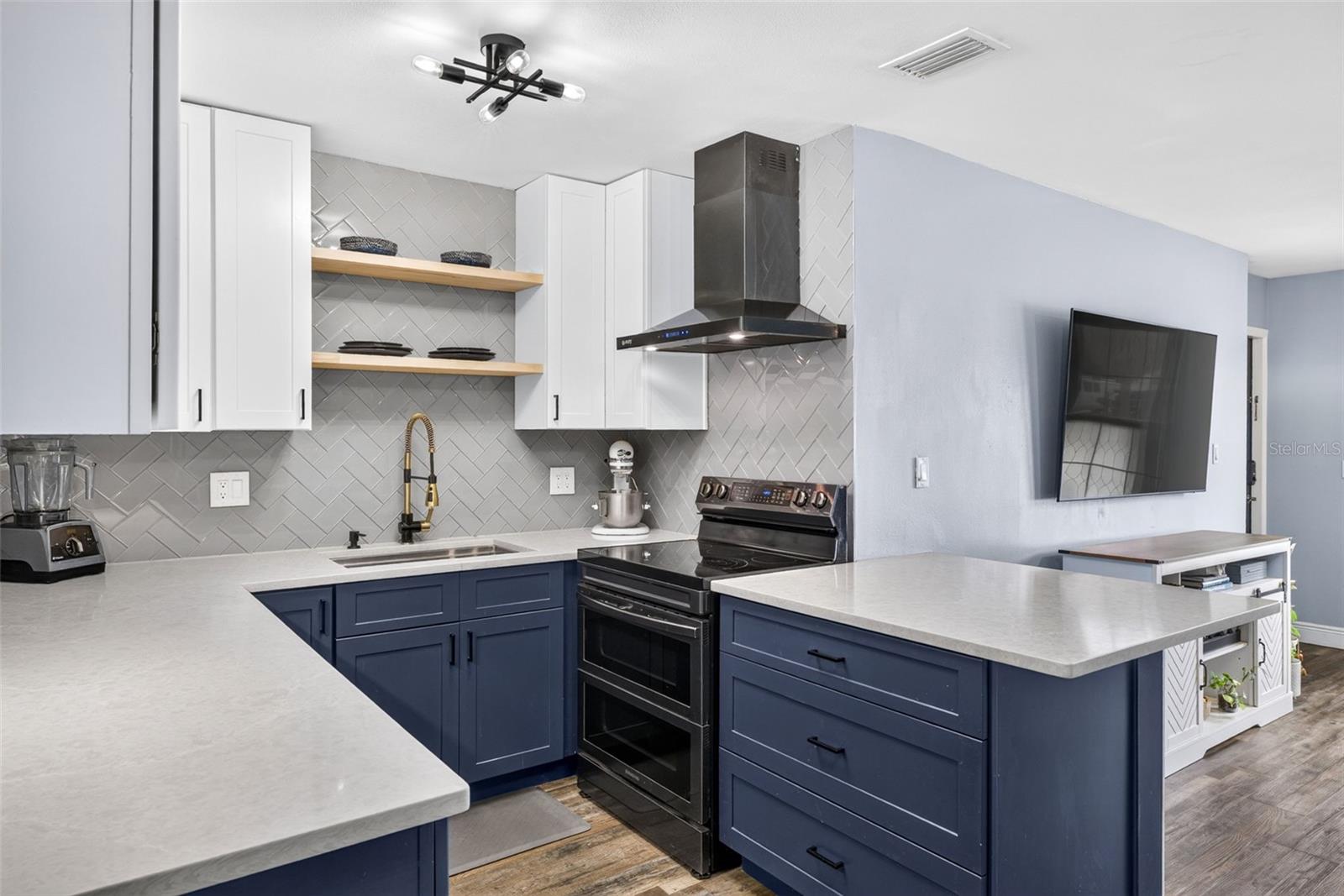 5508 WHITMORE DR — photo 10
