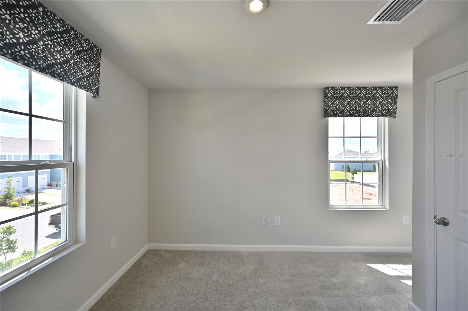 14261 CRIMSON AVE — photo 24