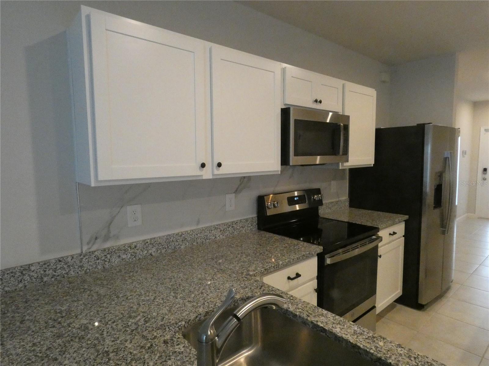 14261 CRIMSON AVE — photo 10