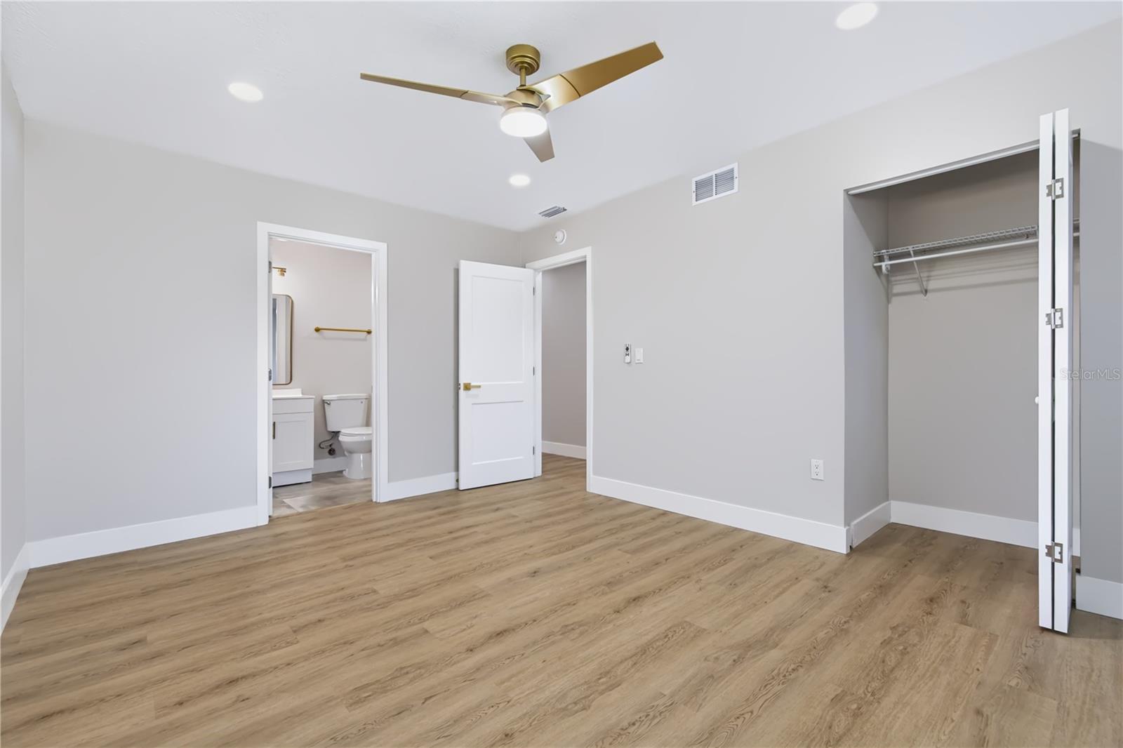 1250 MAGNOLIA DR — photo 17