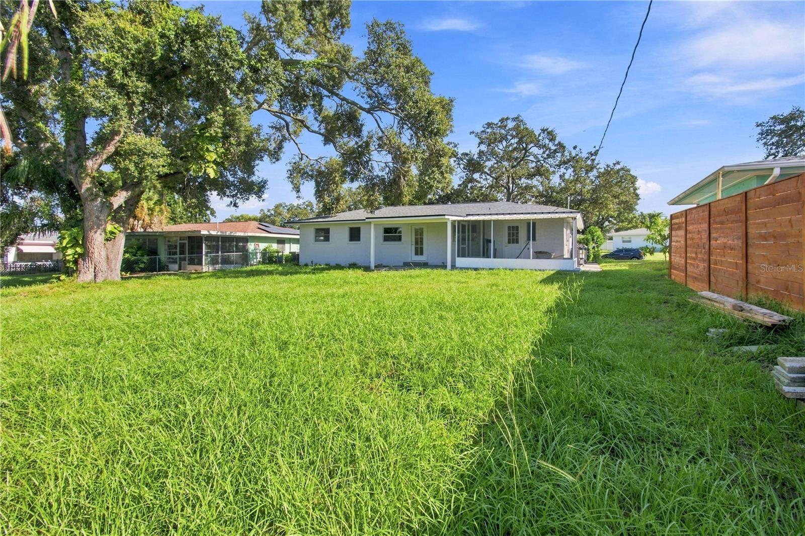 1250 MAGNOLIA DR — photo 25