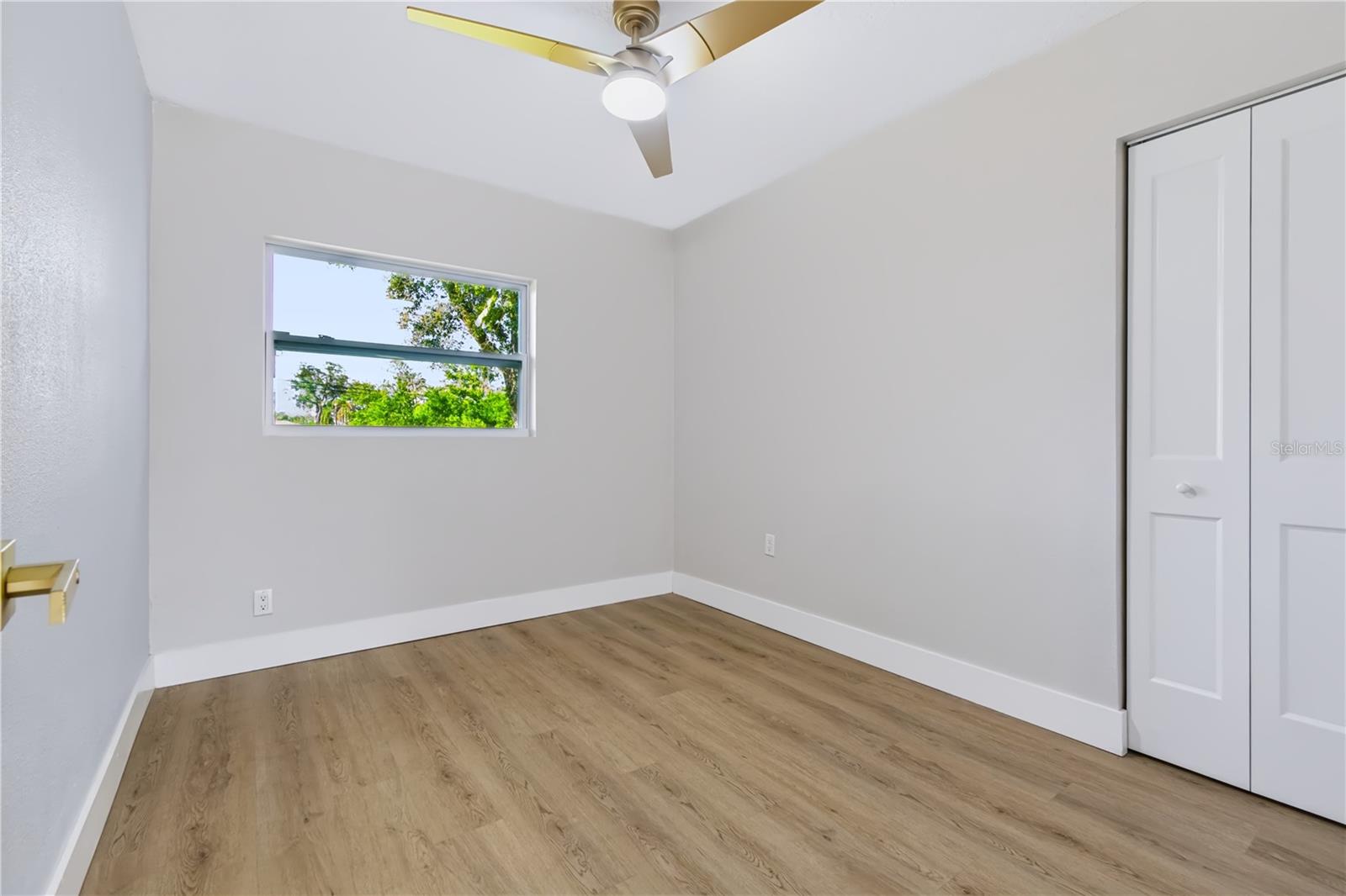 1250 MAGNOLIA DR — photo 11