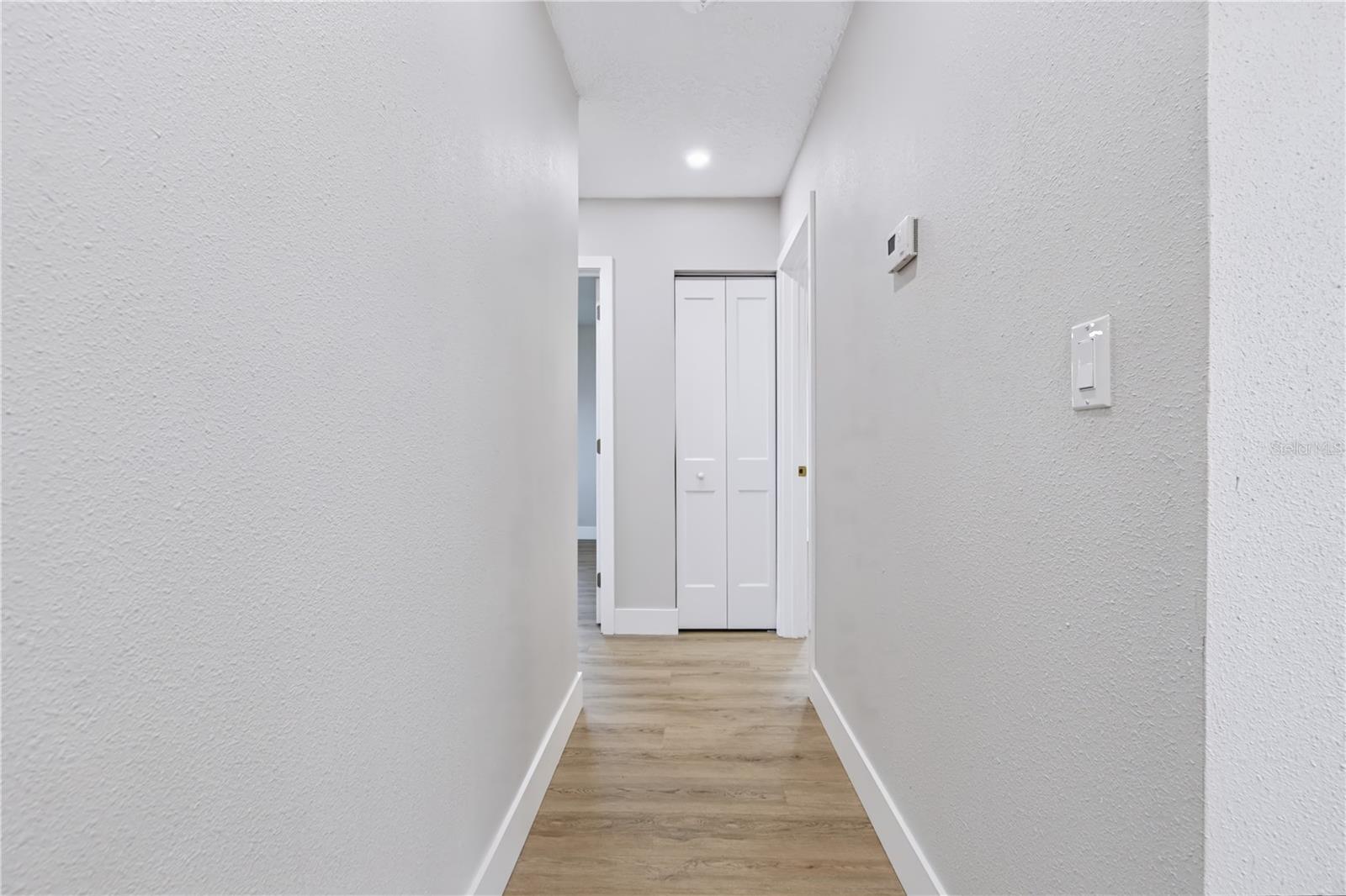 1250 MAGNOLIA DR — photo 12