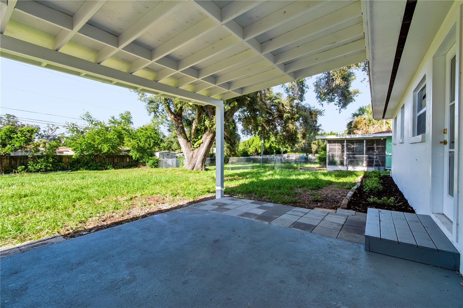 1250 MAGNOLIA DR — photo 30