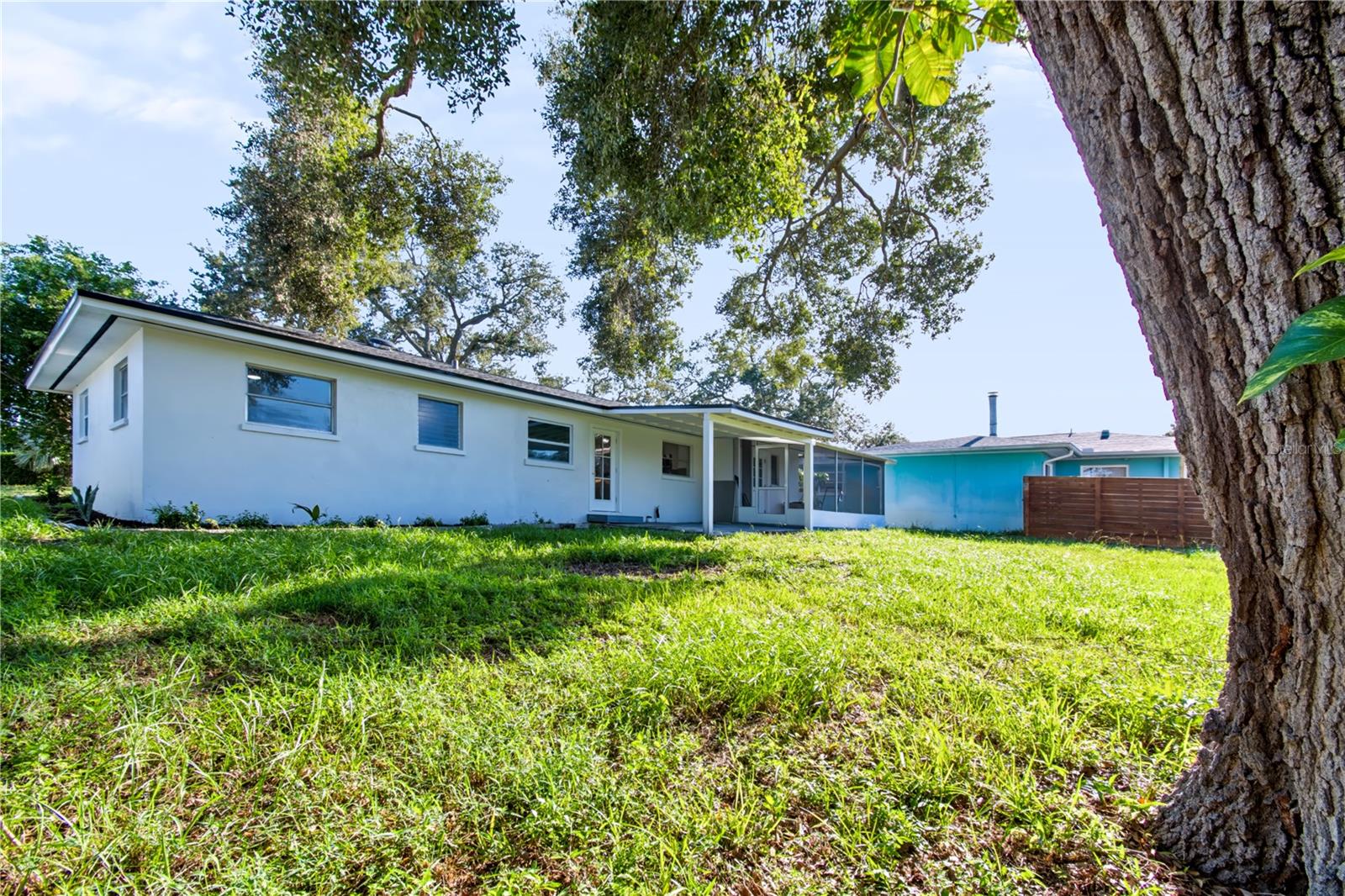 1250 MAGNOLIA DR — photo 31