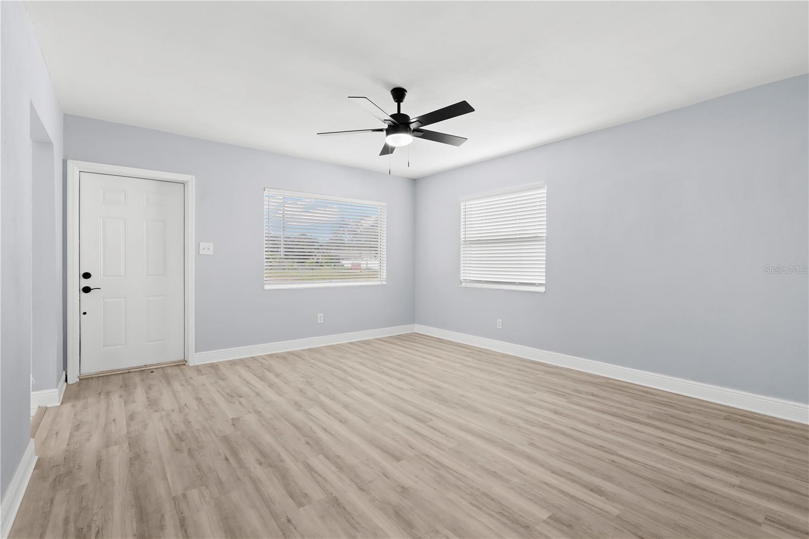 3921 W GRAY ST — photo 20