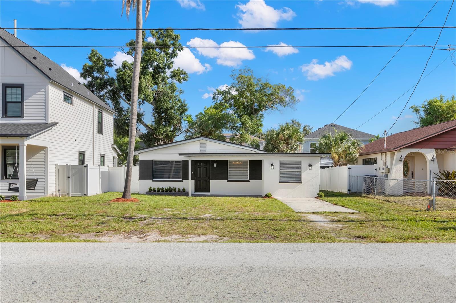 3921 W GRAY ST — photo 43