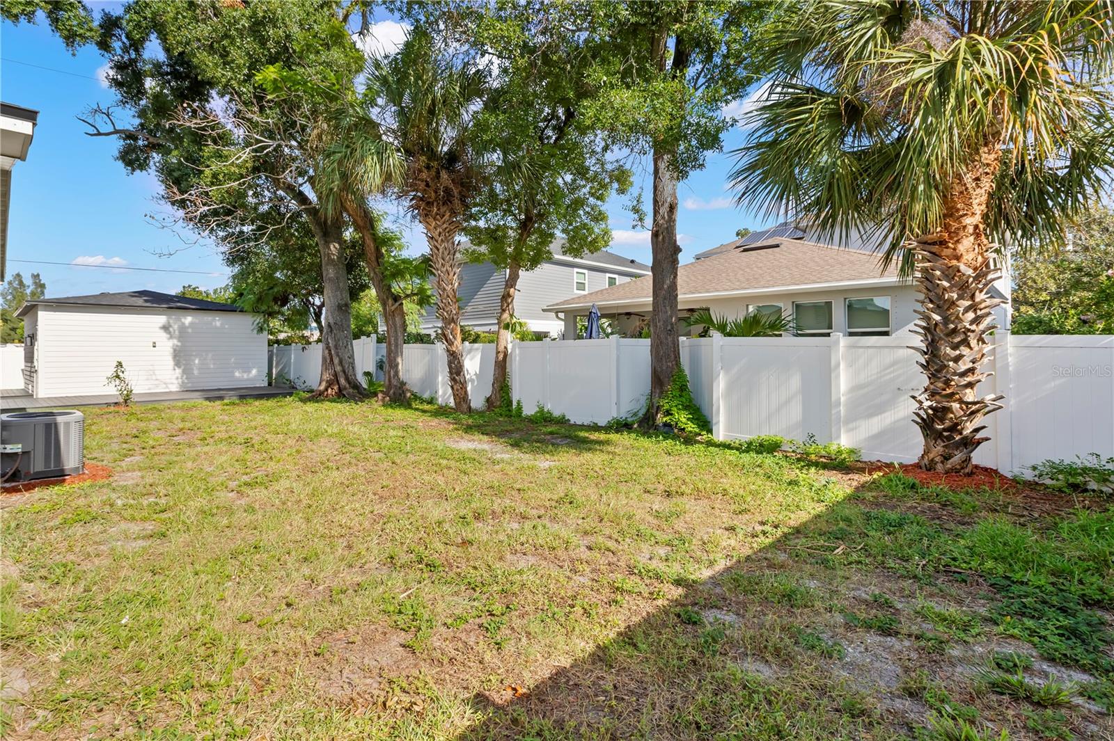 3921 W GRAY ST — photo 28