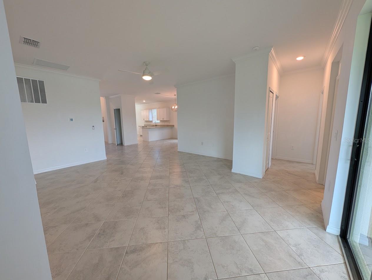 11100 BALFOUR ST — photo 24