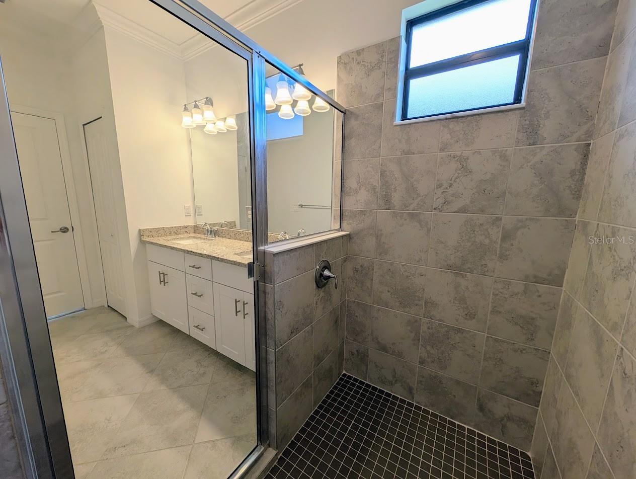 11100 BALFOUR ST — photo 38