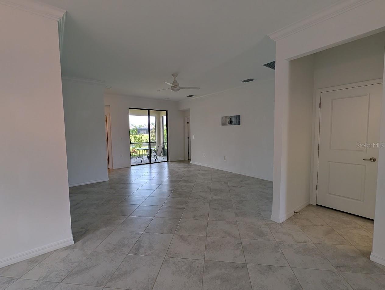 11100 BALFOUR ST — photo 26