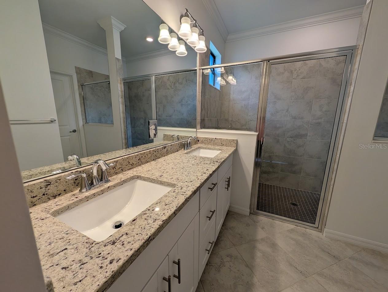 11100 BALFOUR ST — photo 32