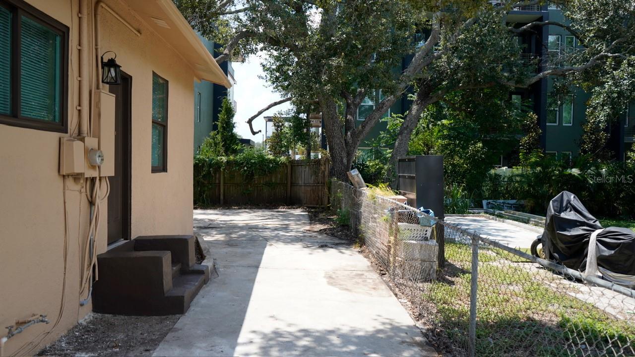 650 30TH AVE S — photo 4