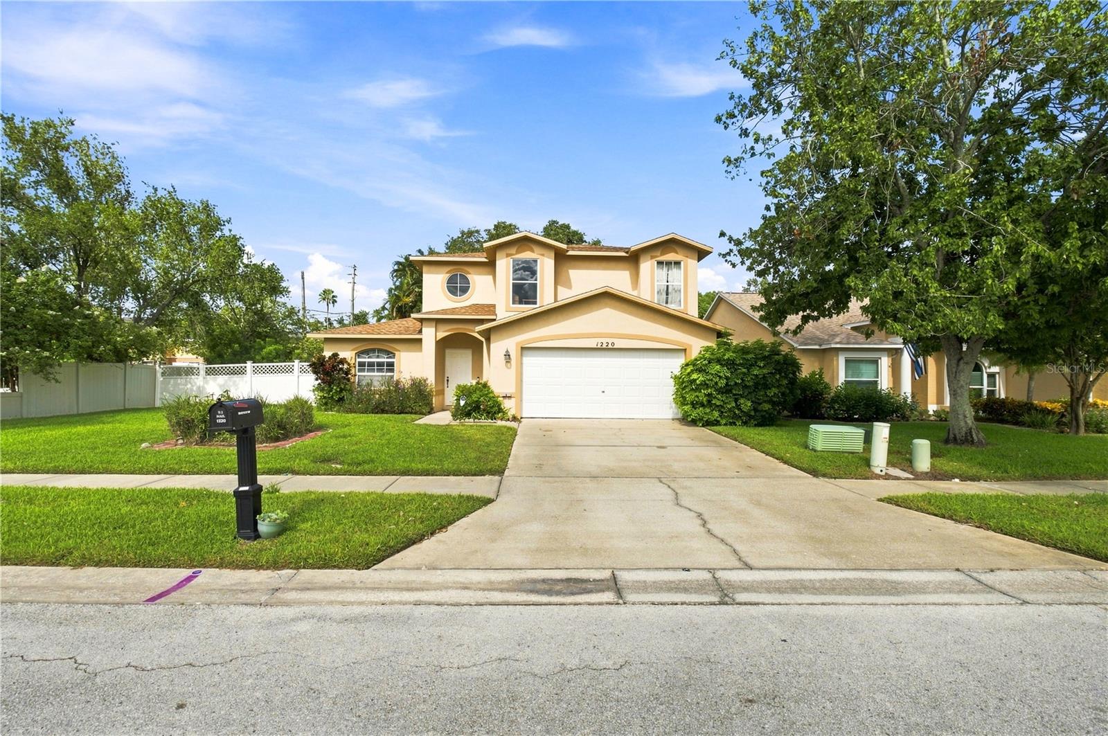 1220 ALEXANDER WAY — photo 2