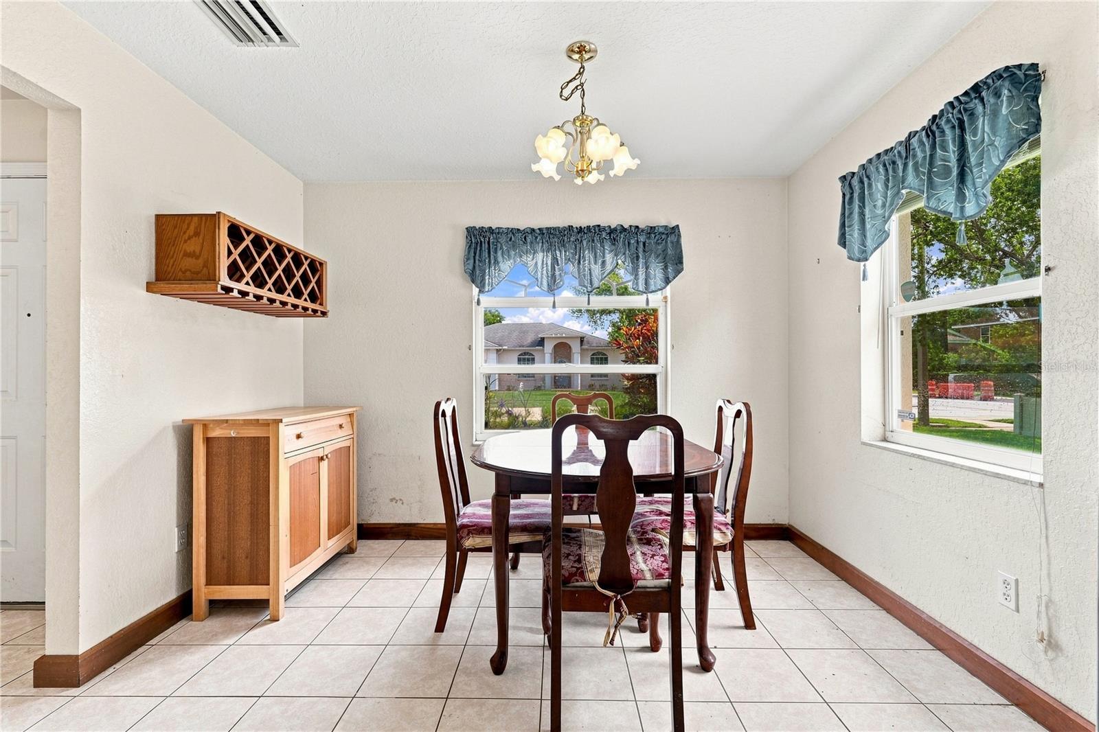 1220 ALEXANDER WAY — photo 4