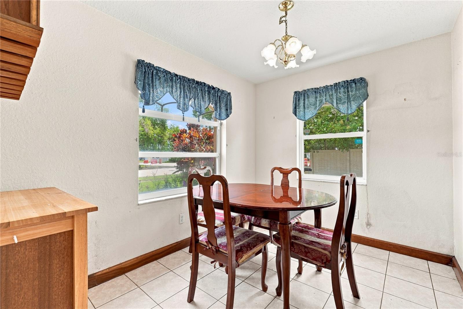 1220 ALEXANDER WAY — photo 5
