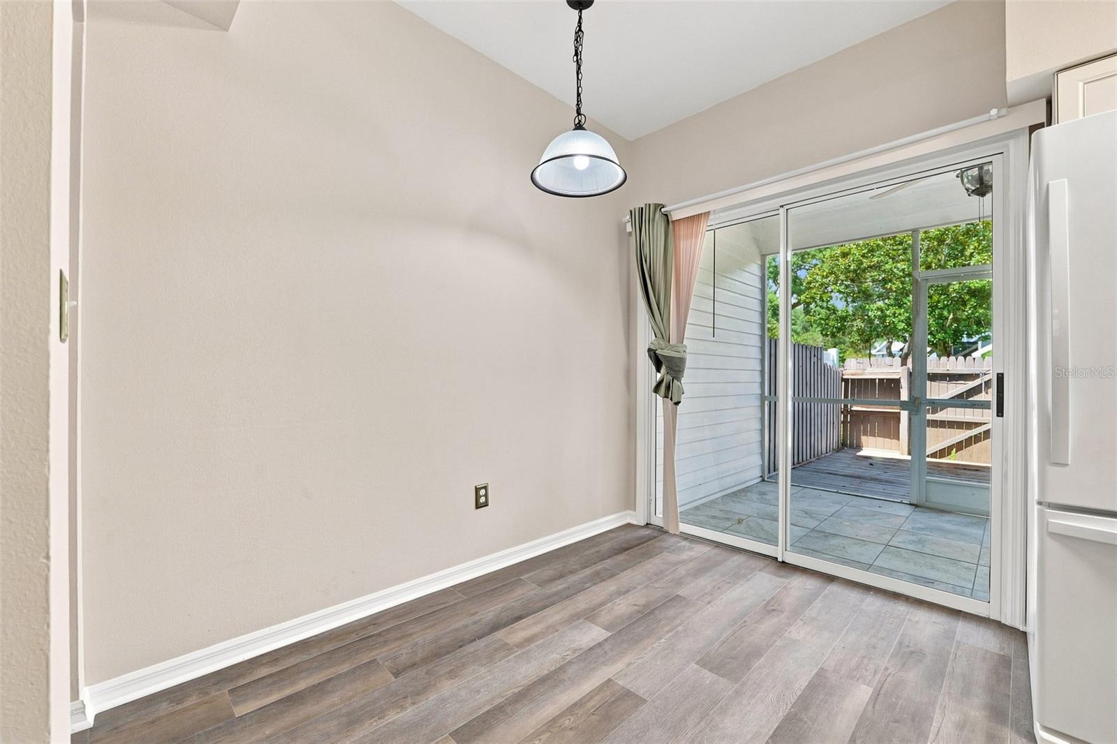 2725 PENZANCE ST — photo 14