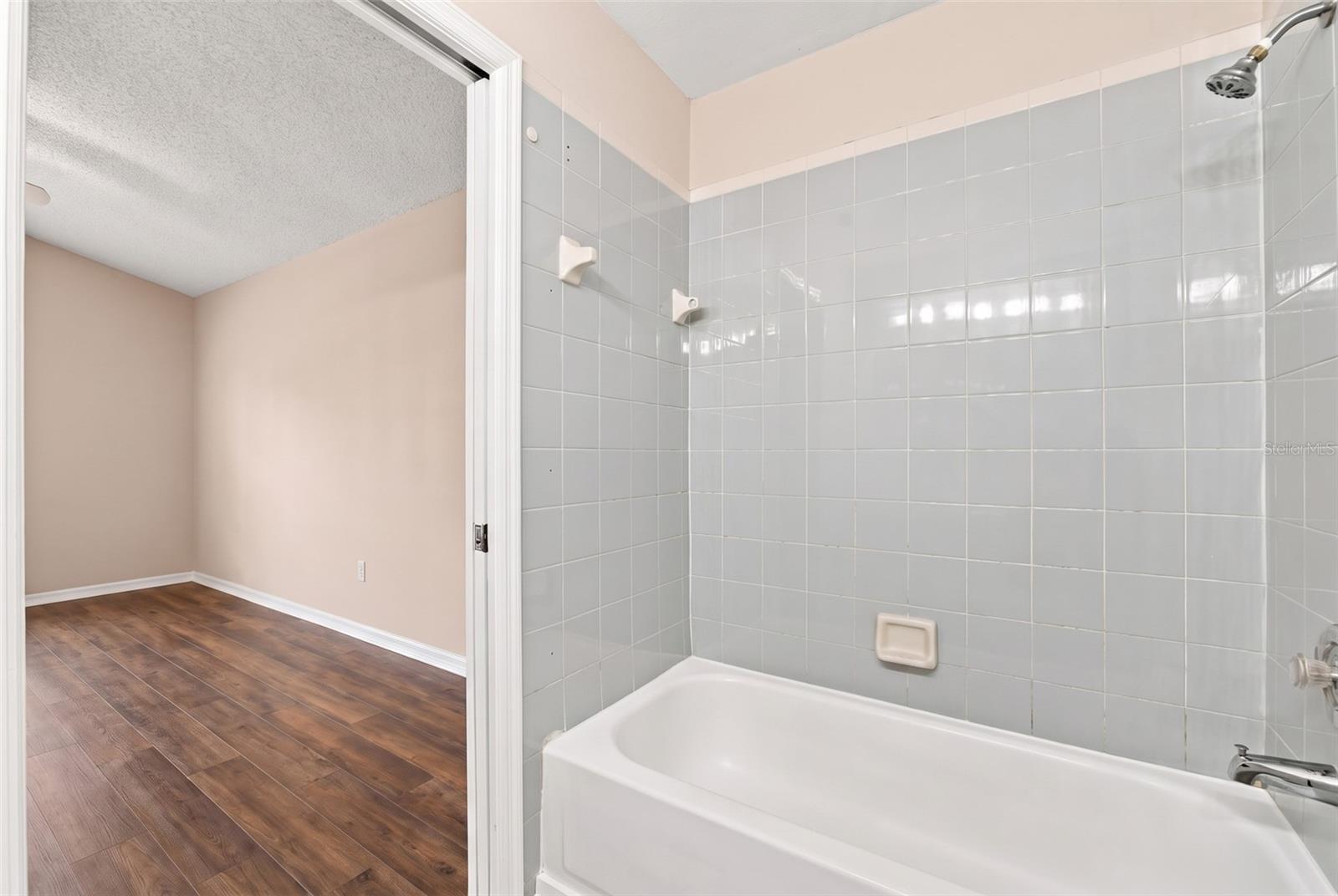 2725 PENZANCE ST — photo 20
