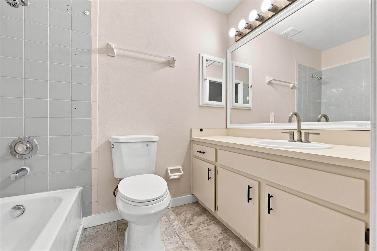 2725 PENZANCE ST — photo 19
