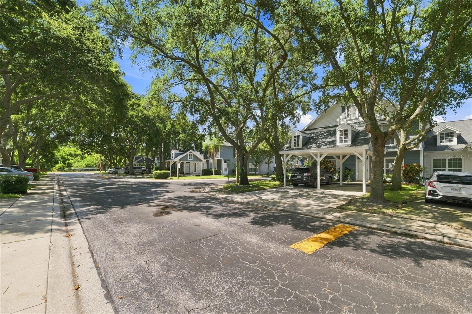 2725 PENZANCE ST — photo 30