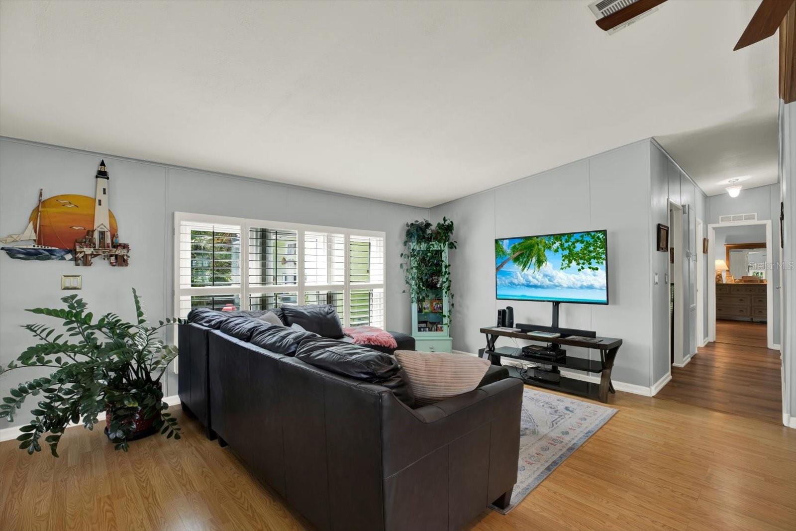 8479 IMPERIAL CIR — photo 21