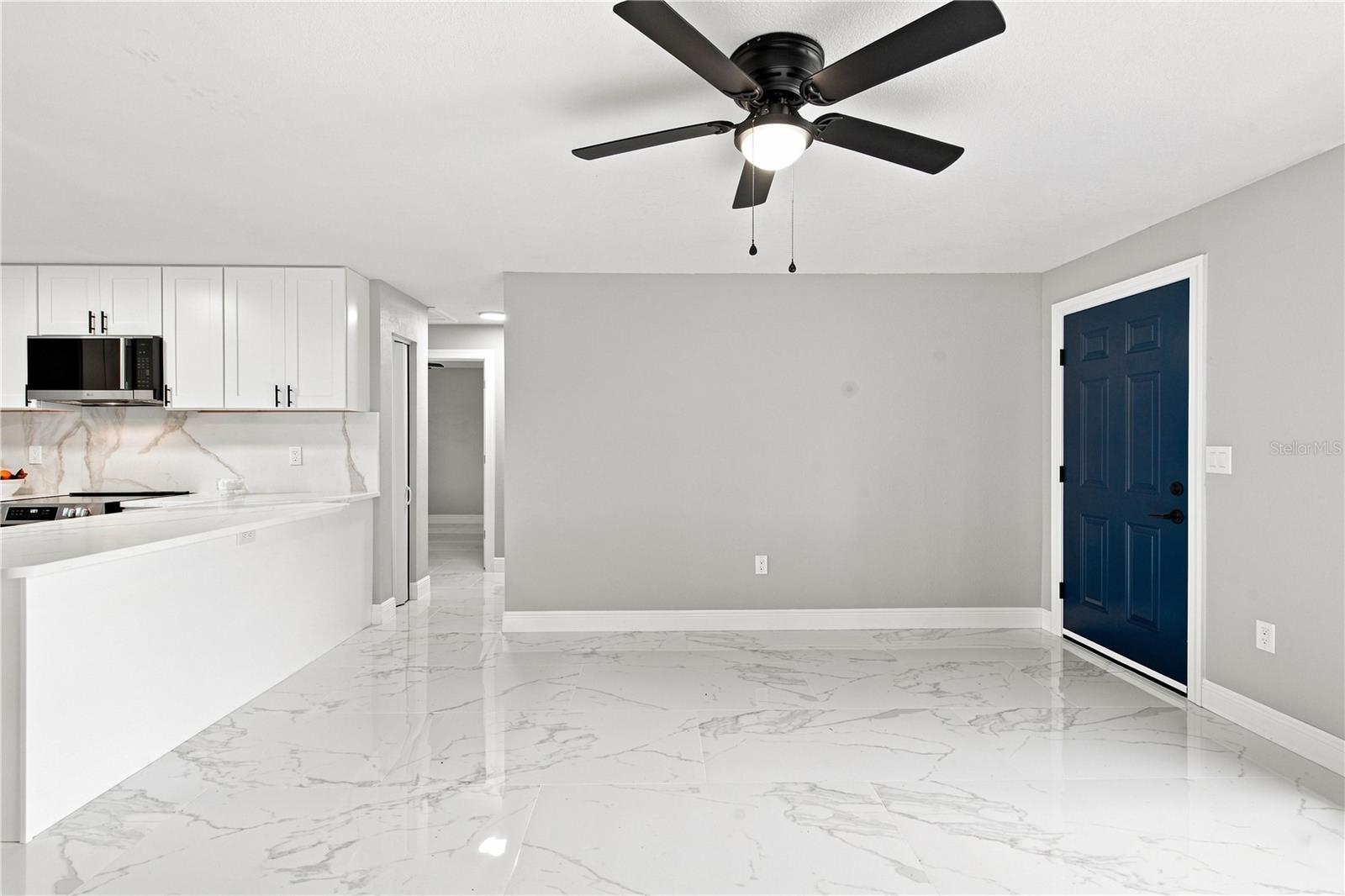 7033 WENTWORTH WAY — photo 4