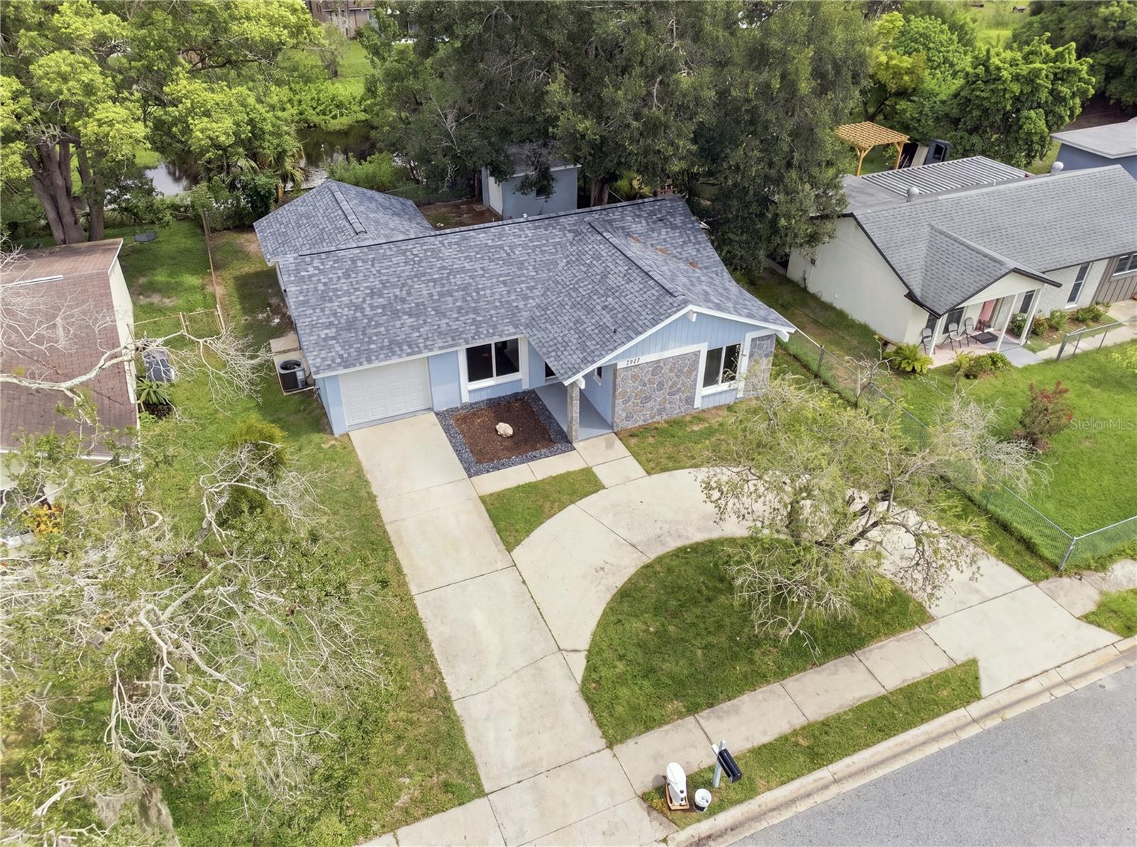 7033 WENTWORTH WAY — photo 27