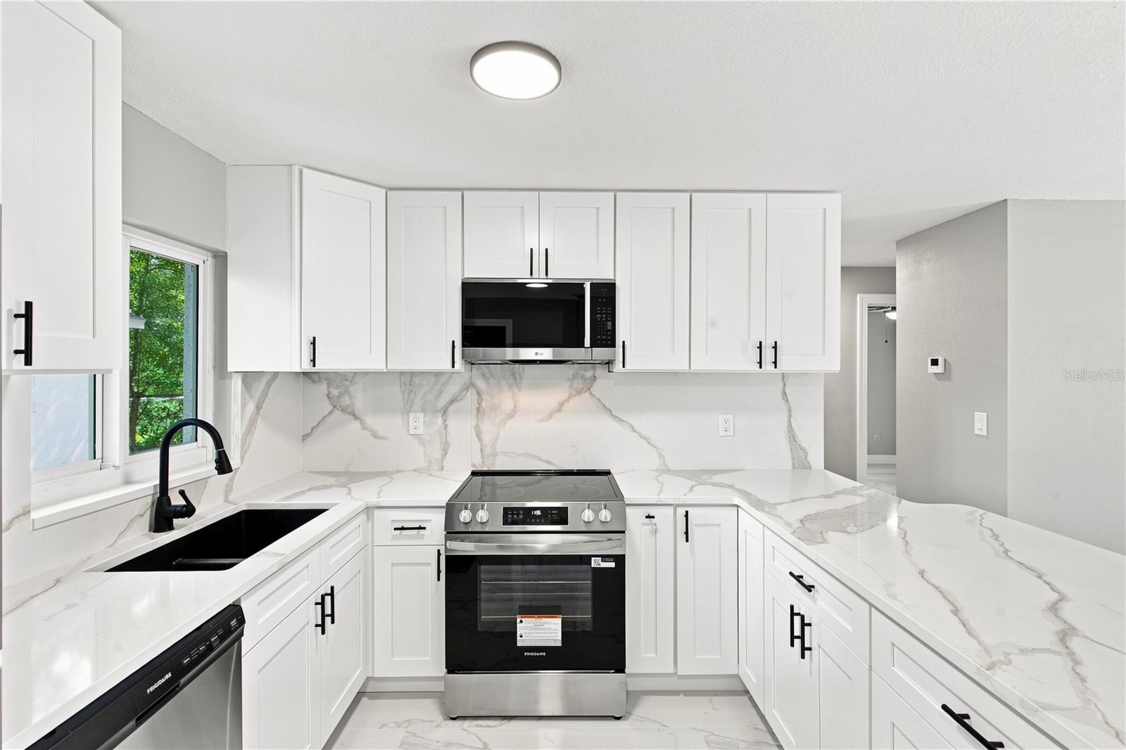 7033 WENTWORTH WAY — photo 10
