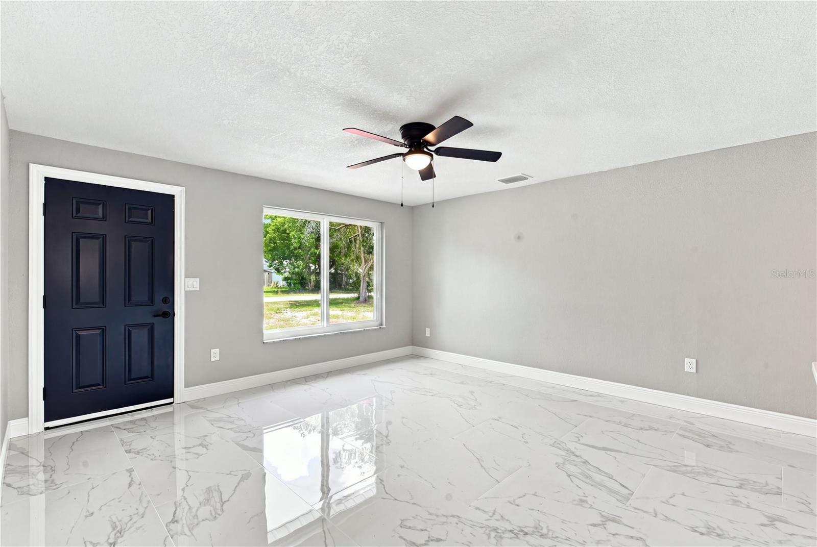 7033 WENTWORTH WAY — photo 5