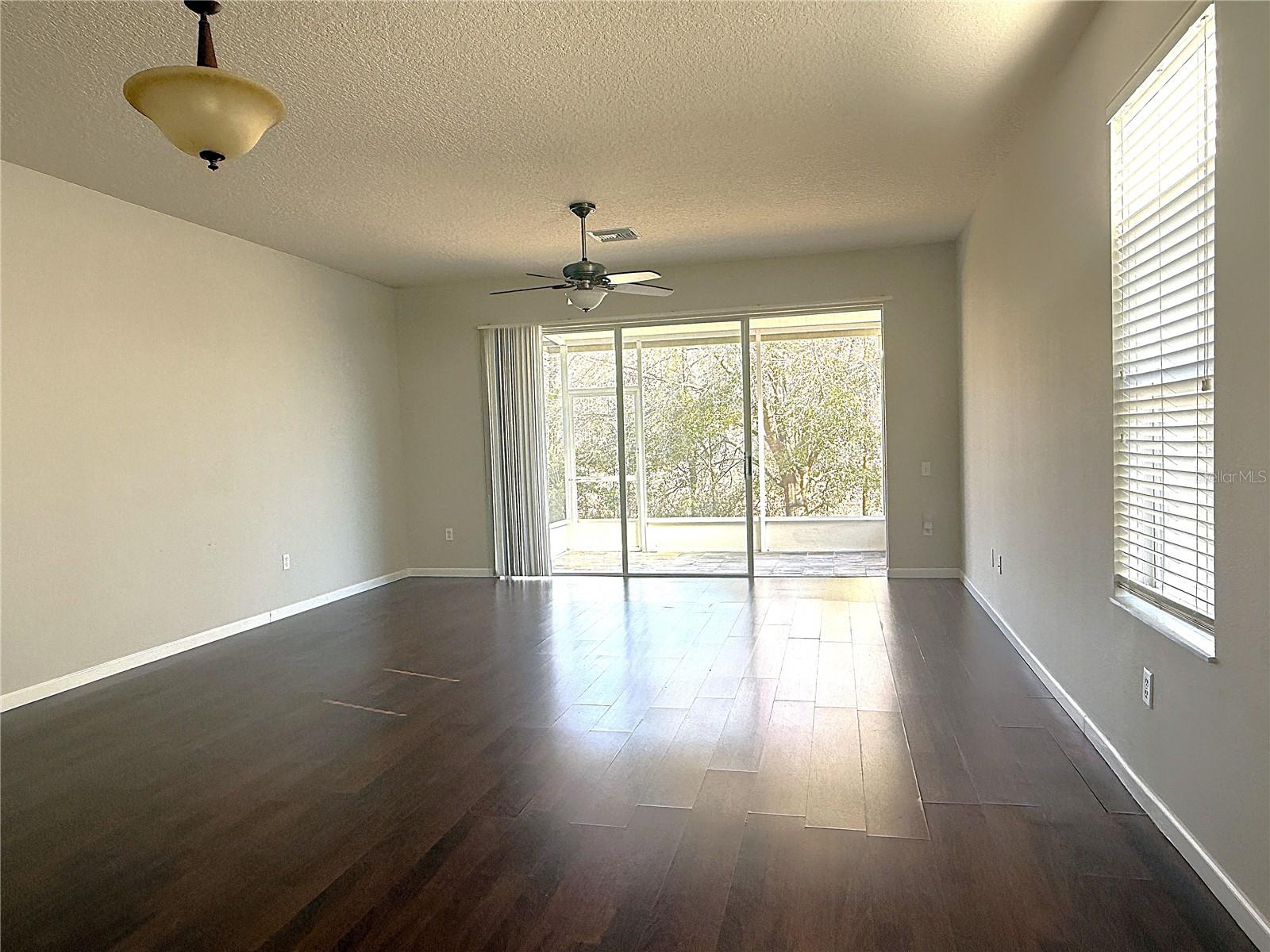 26627 CASTLEVIEW WAY — photo 3