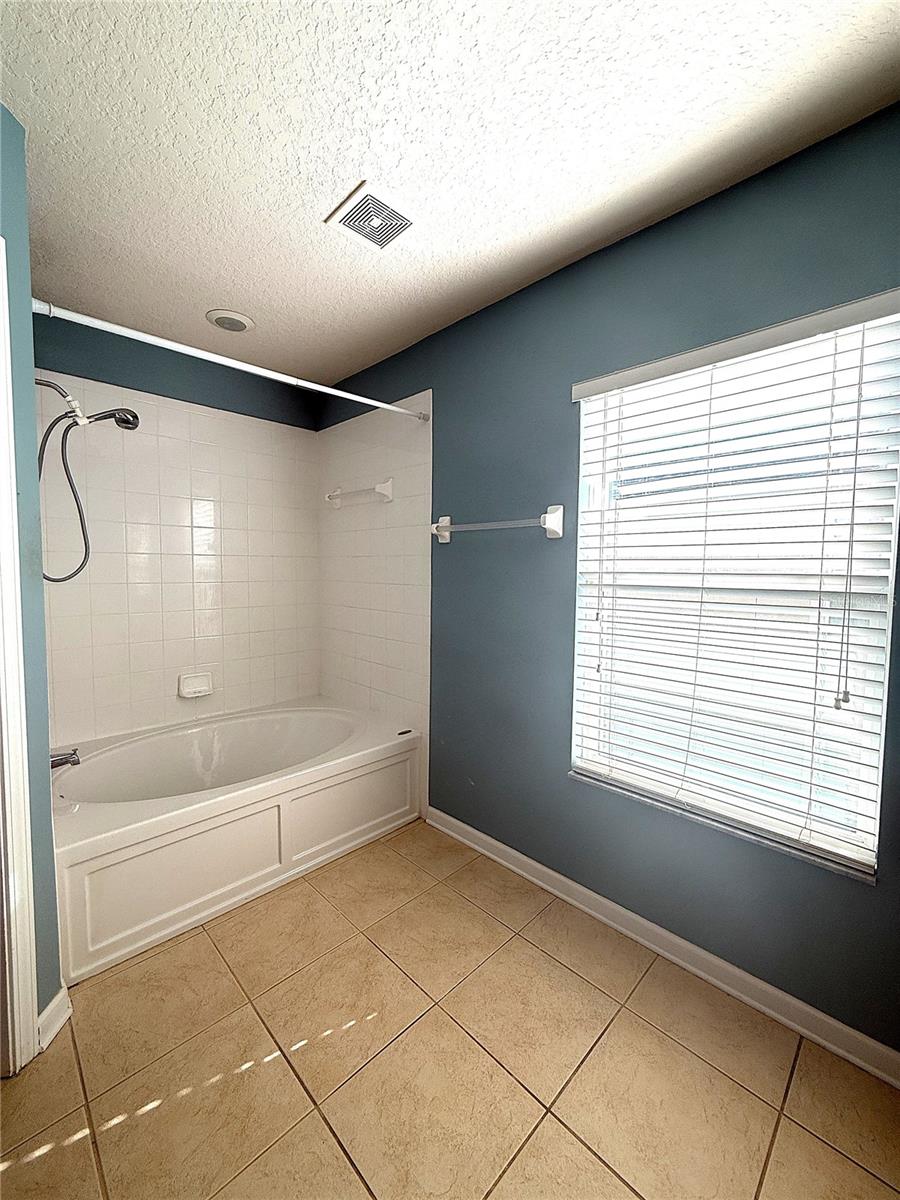26627 CASTLEVIEW WAY — photo 16