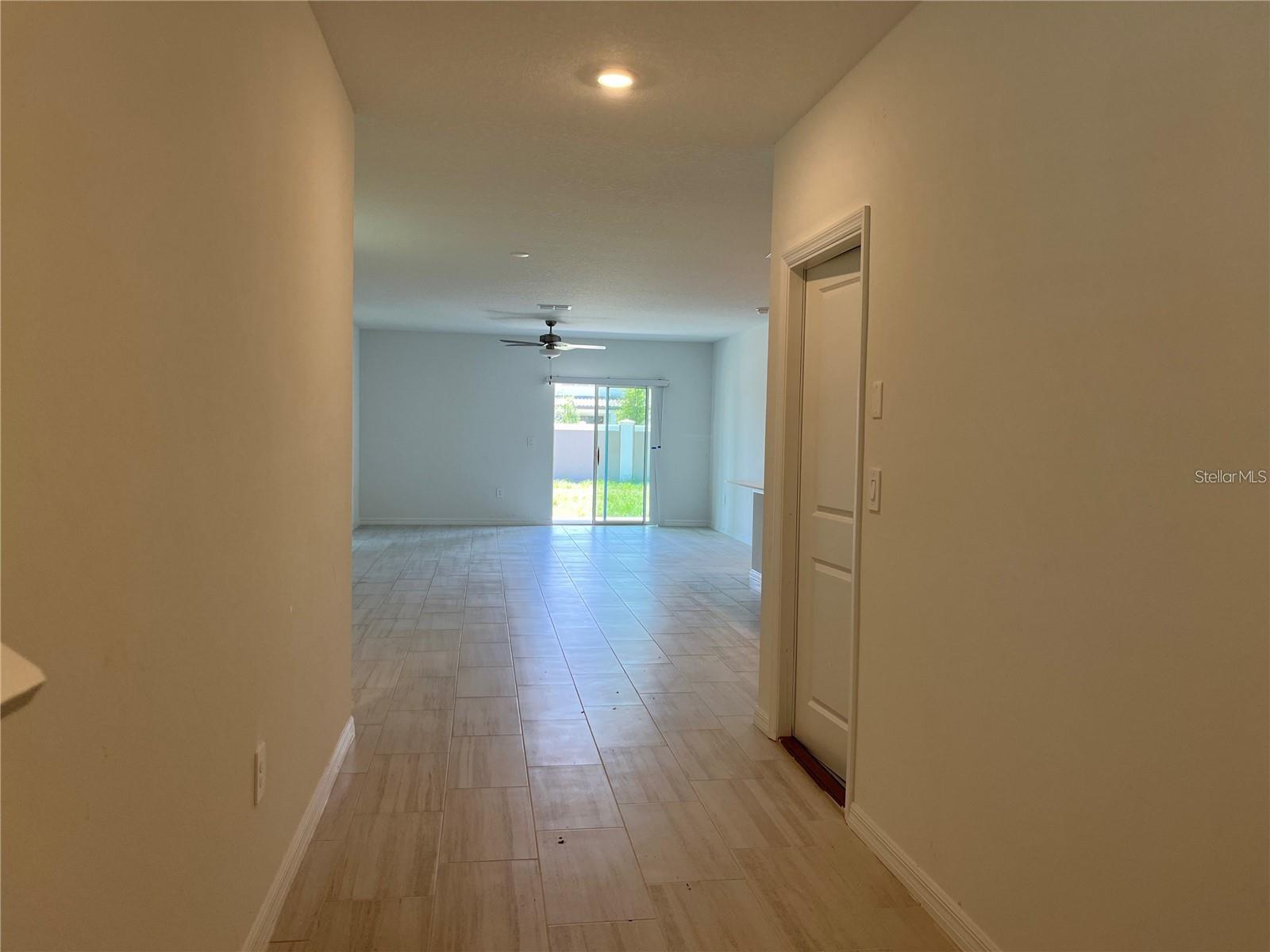 11186 RADIANT SHORE LOOP — photo 3