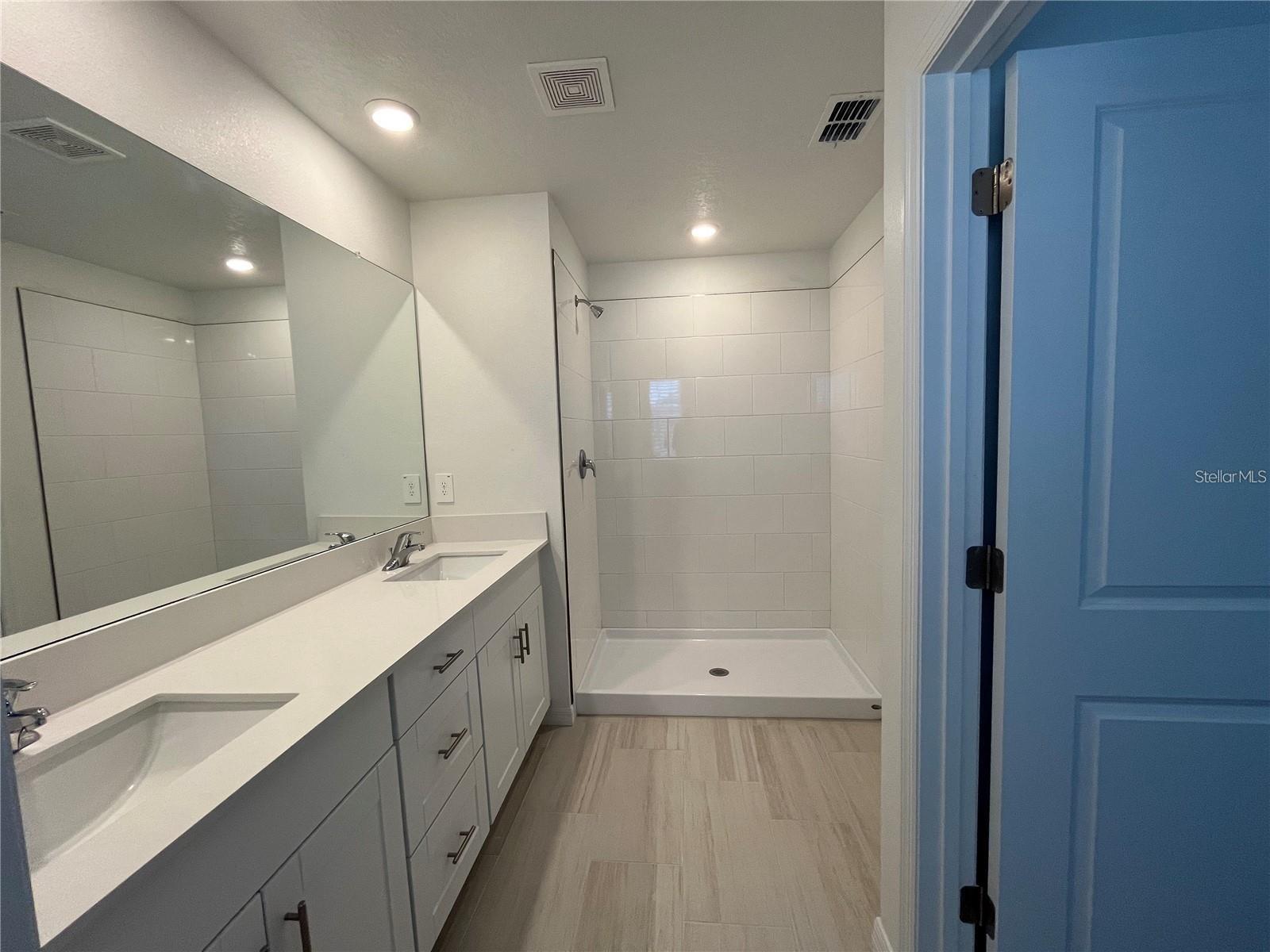 11186 RADIANT SHORE LOOP — photo 16