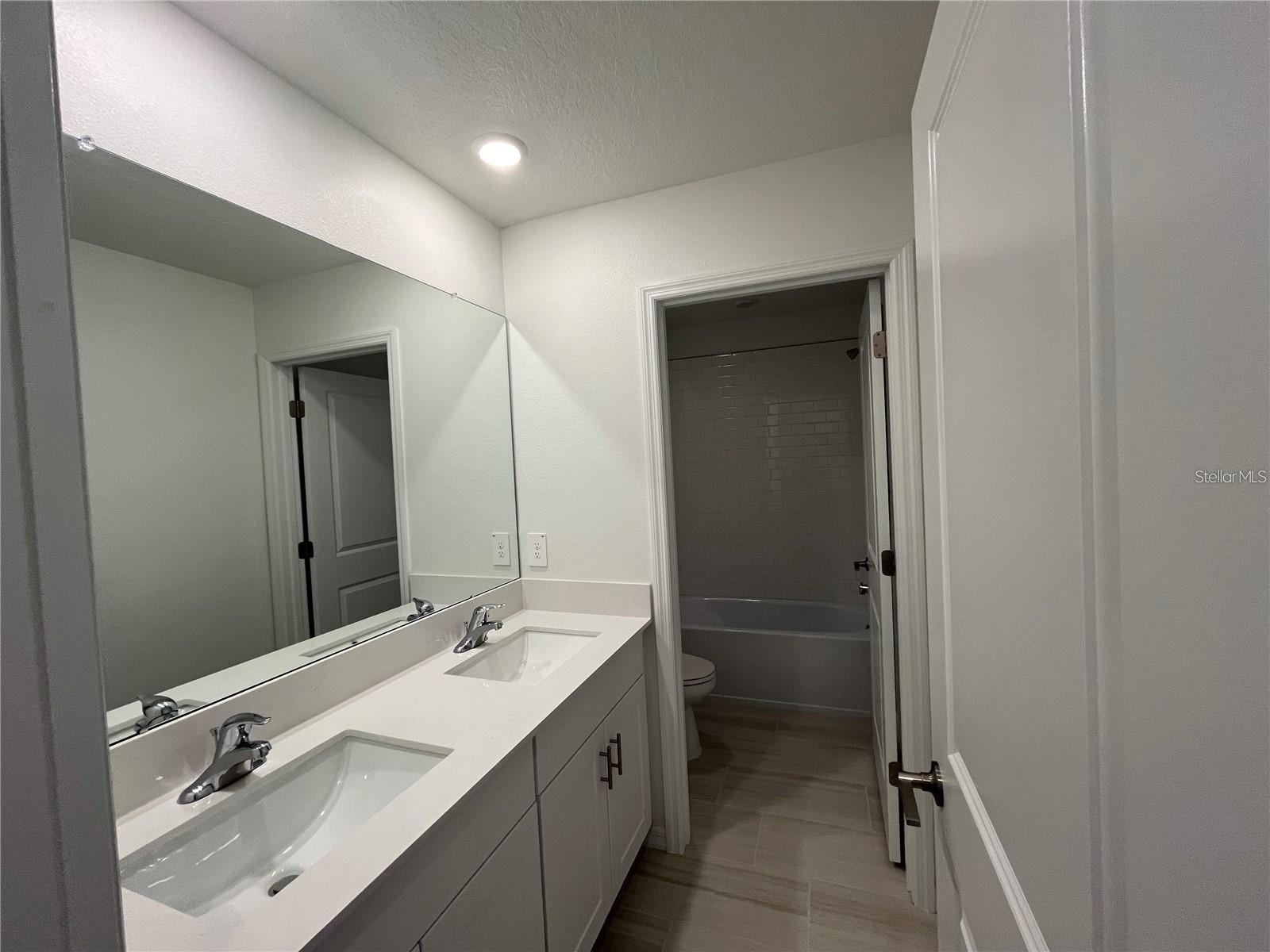 11186 RADIANT SHORE LOOP — photo 23