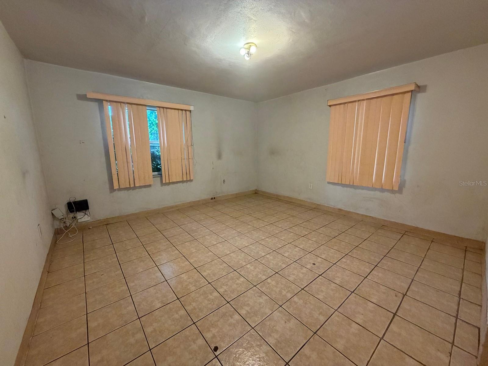 3801 E OSBORNE AVE — photo 12