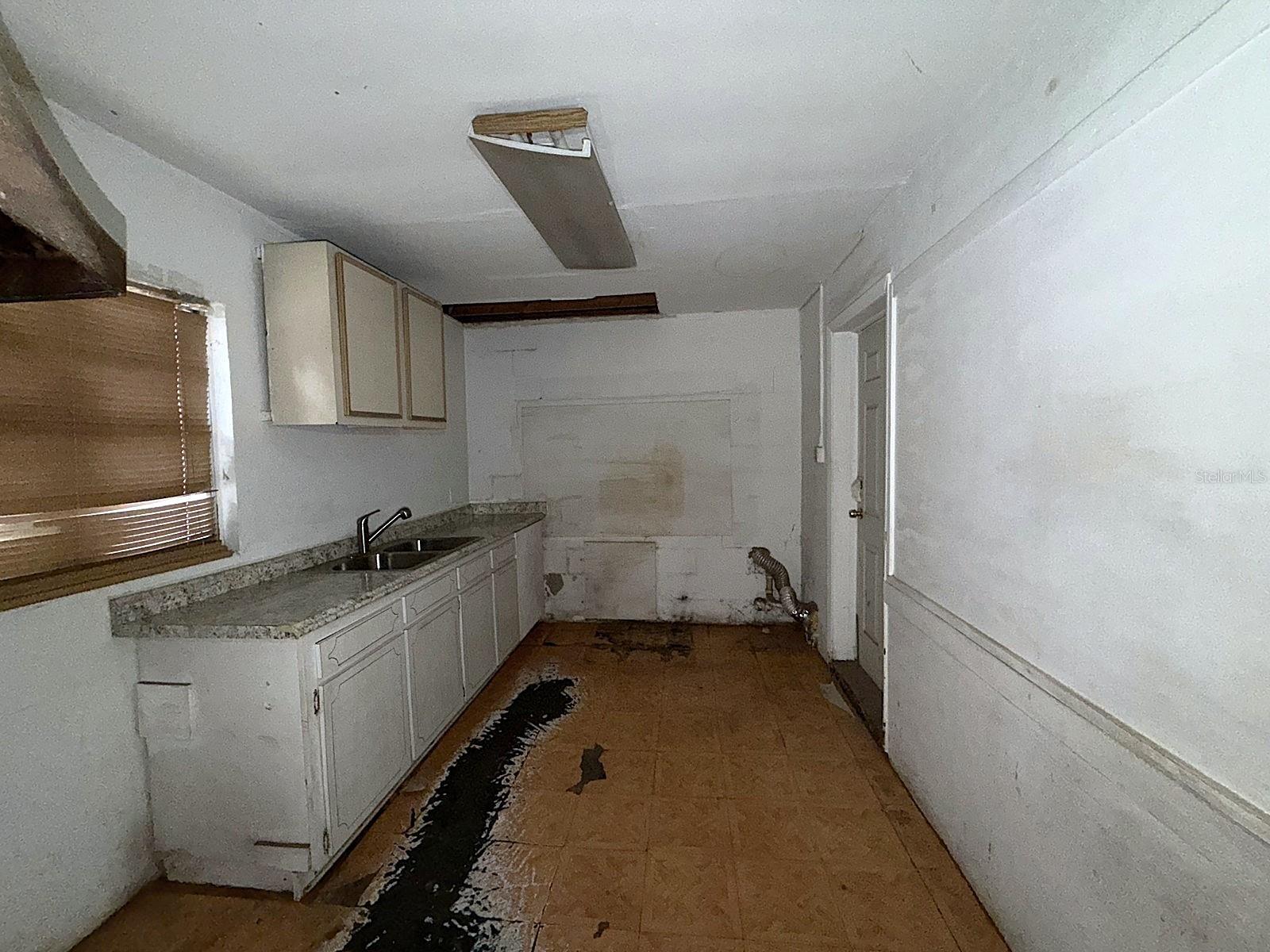 3801 E OSBORNE AVE — photo 21