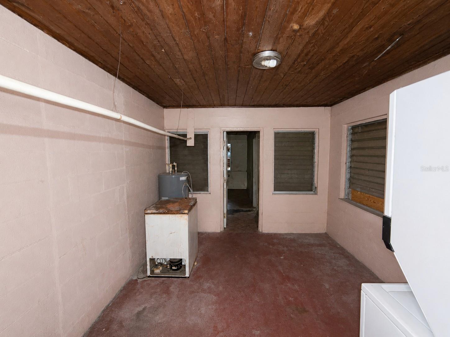 3801 E OSBORNE AVE — photo 11
