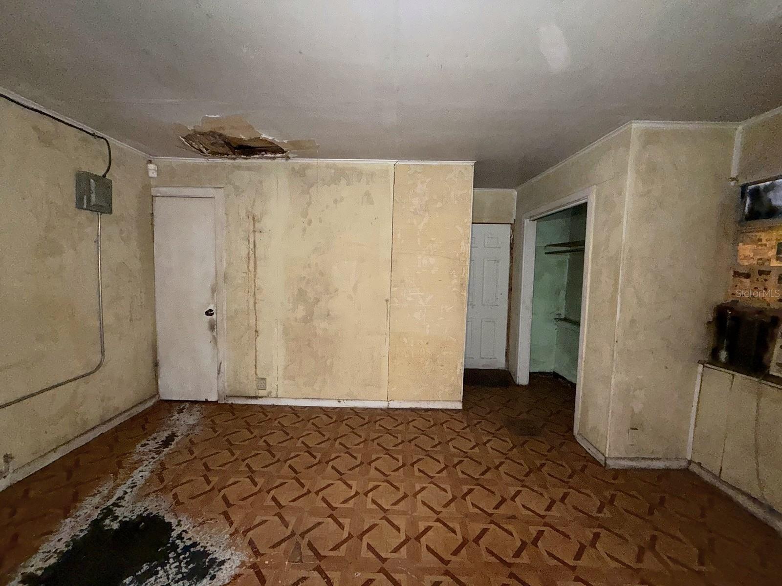 3801 E OSBORNE AVE — photo 24