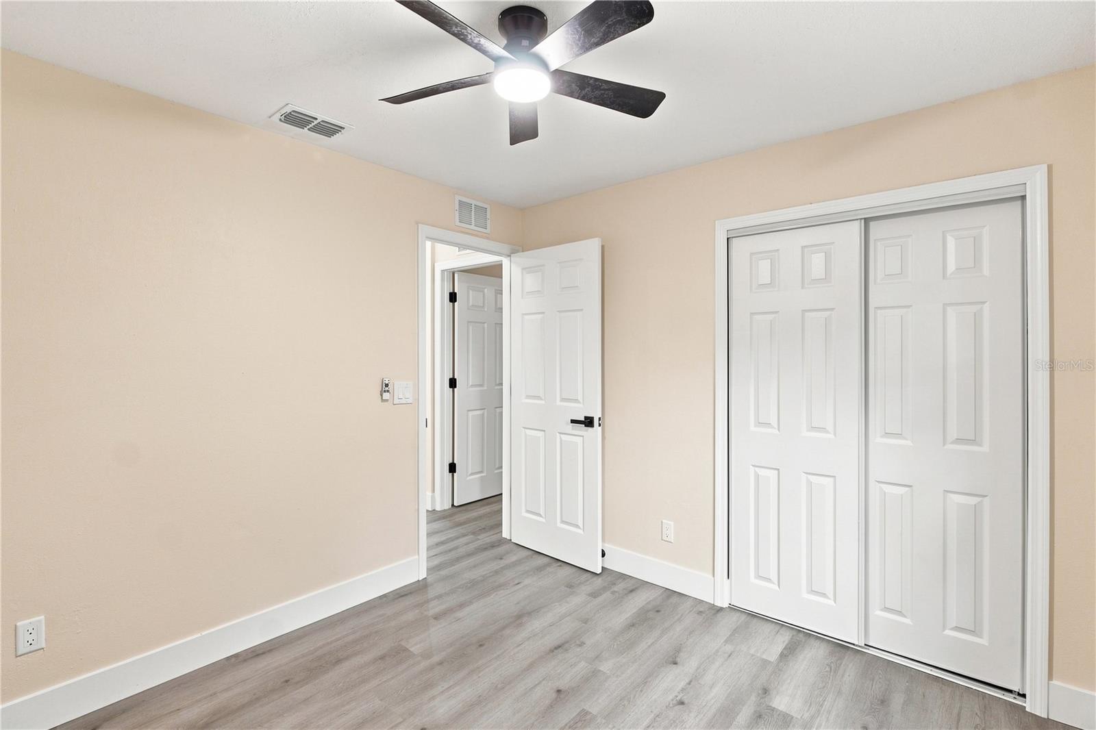 1105 PARK ST — photo 13