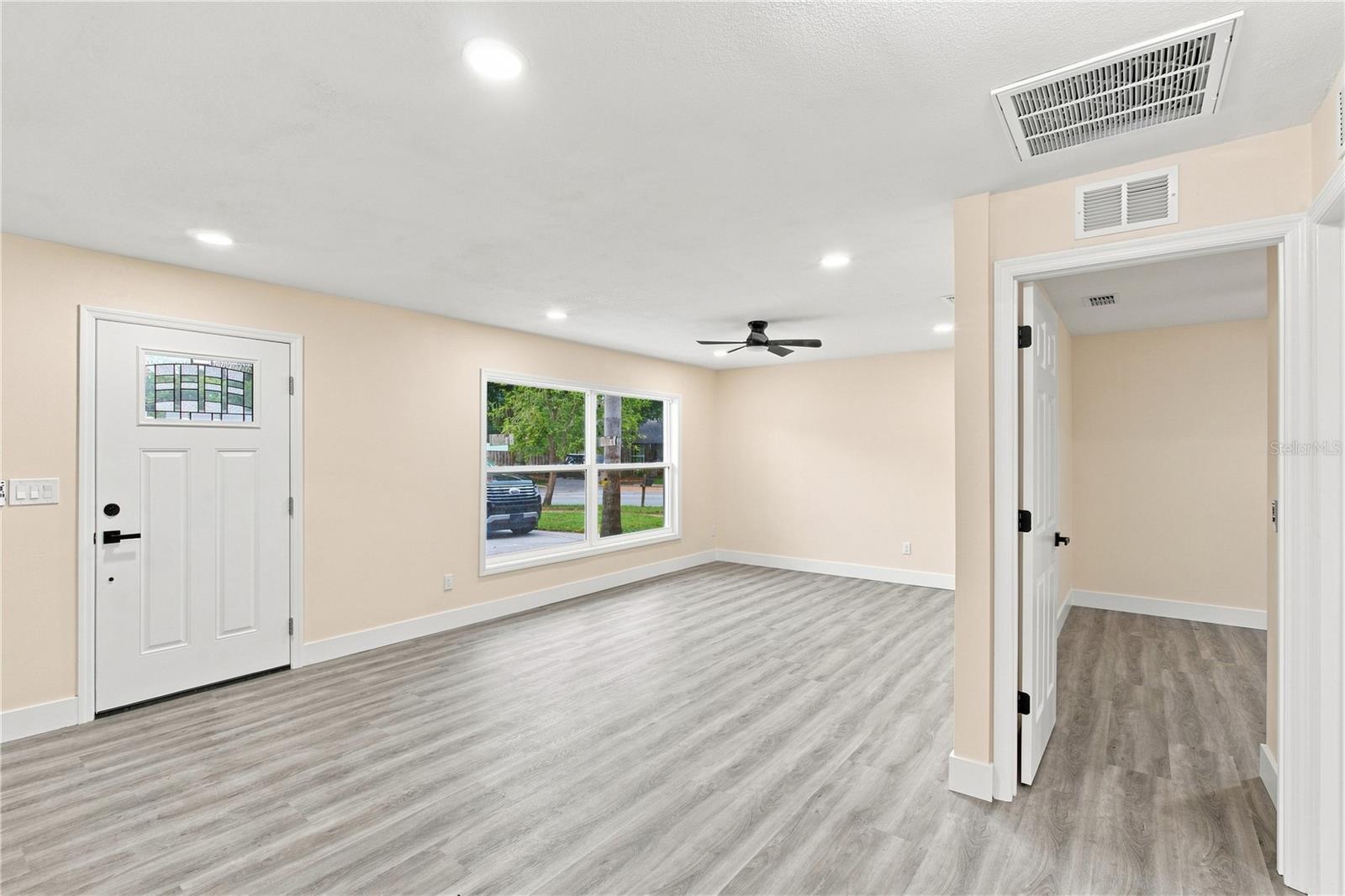 1105 PARK ST — photo 3