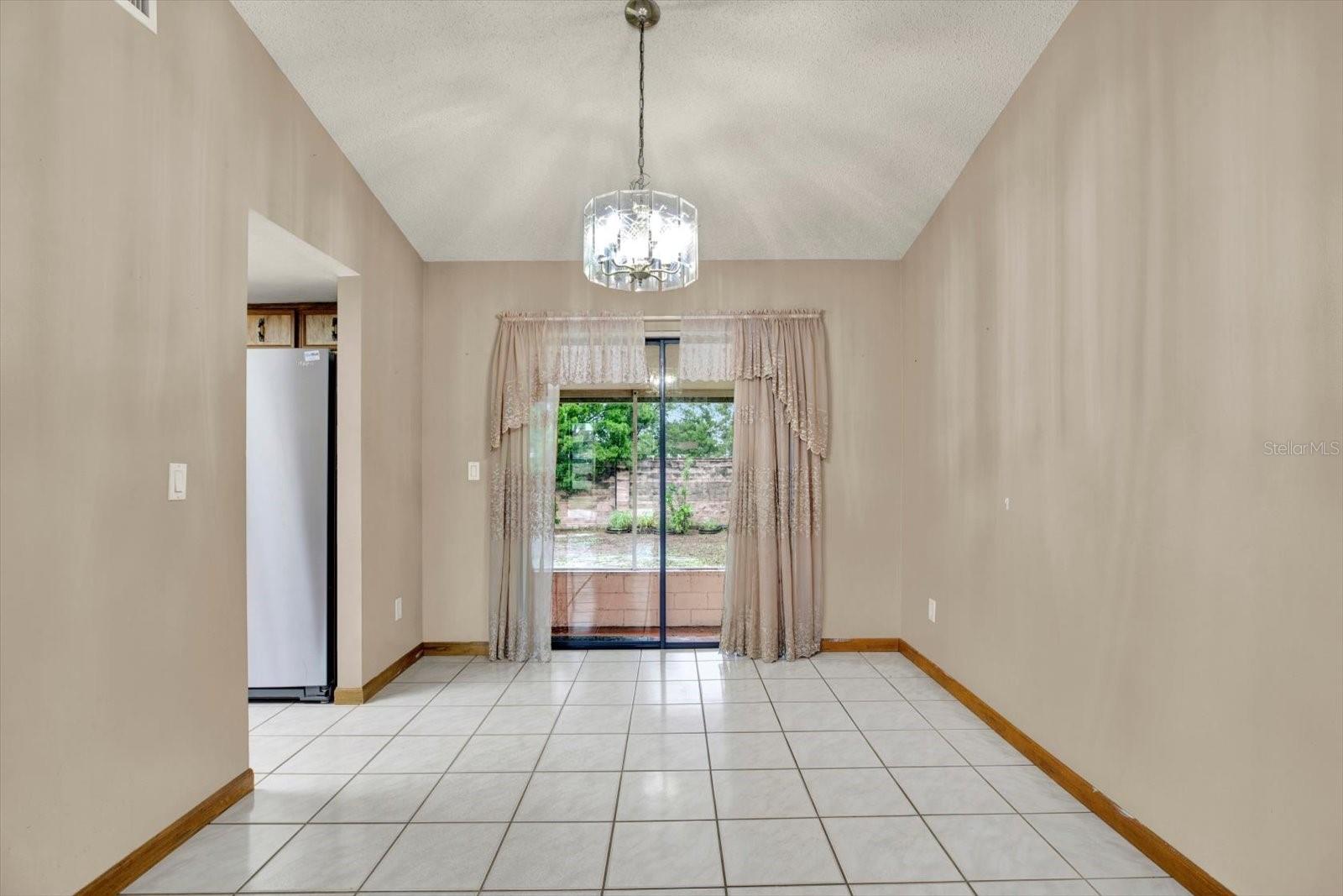 5527 PENTAIL CIR — photo 2