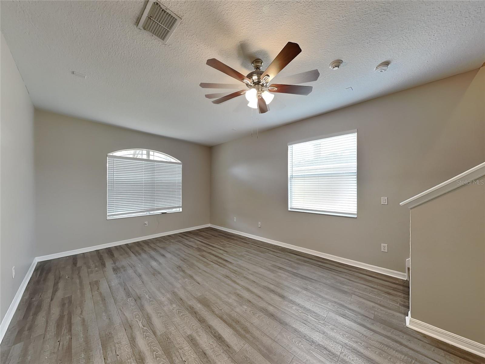 Home in SEFFNER — photo 19