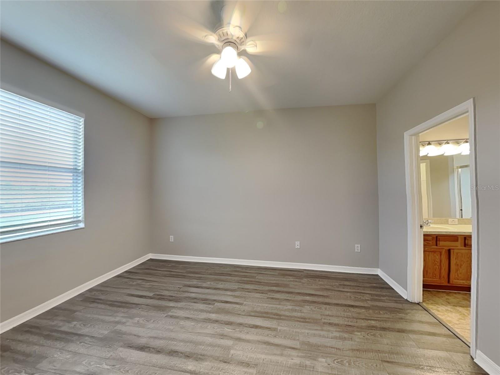 Home in SEFFNER — photo 8