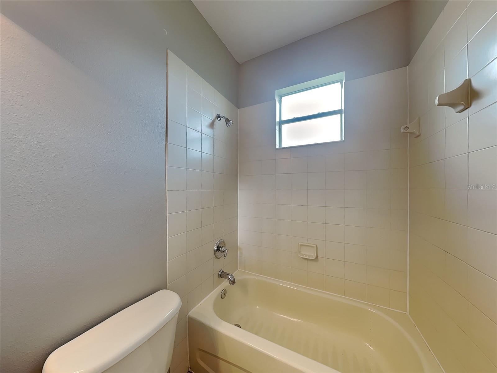 Home in SEFFNER — photo 16