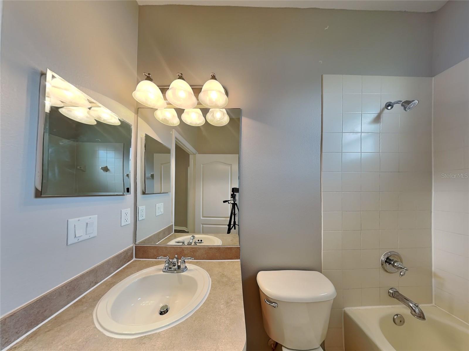 Home in SEFFNER — photo 17