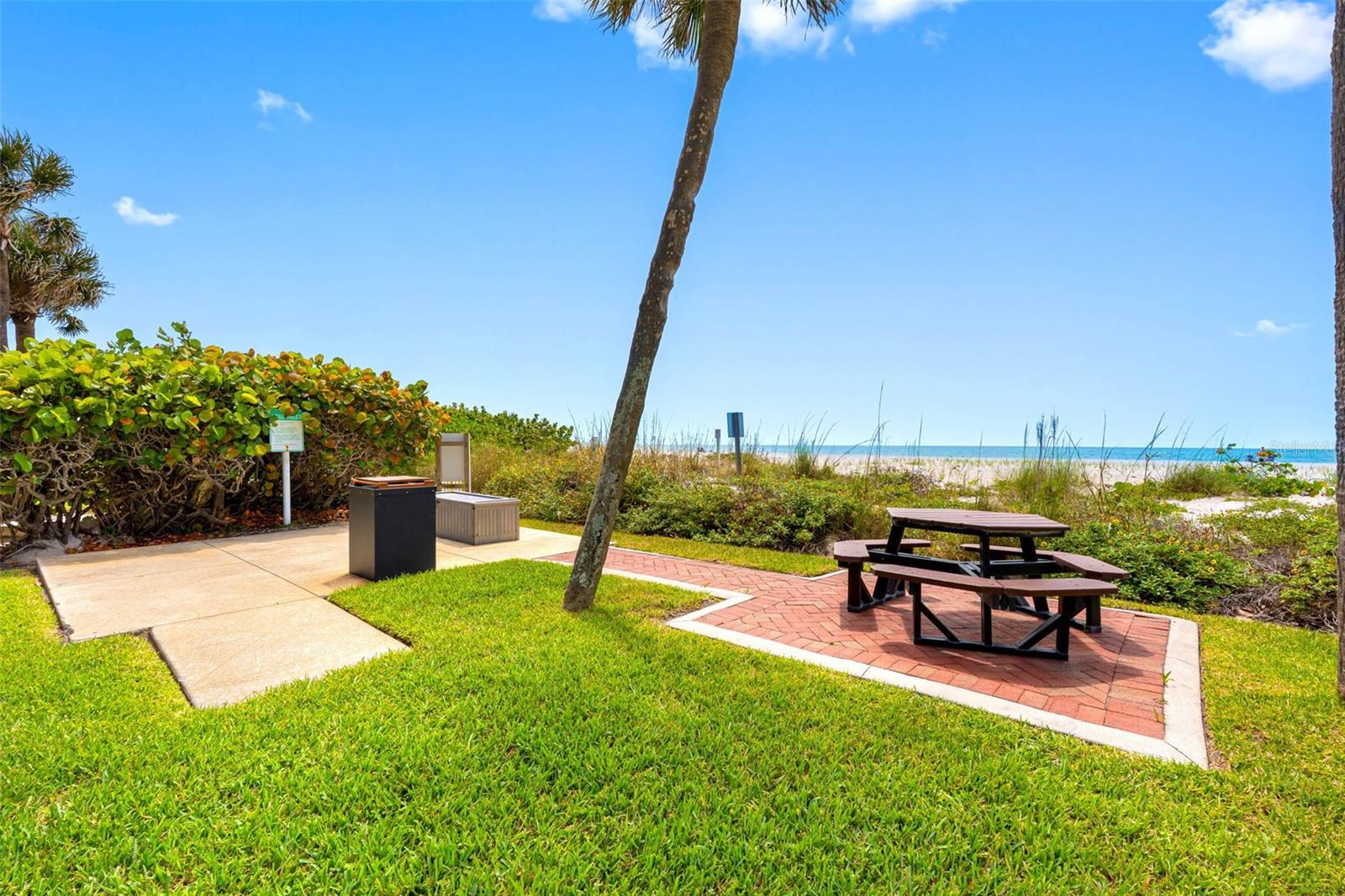 1480 GULF BLVD #1011 — photo 38