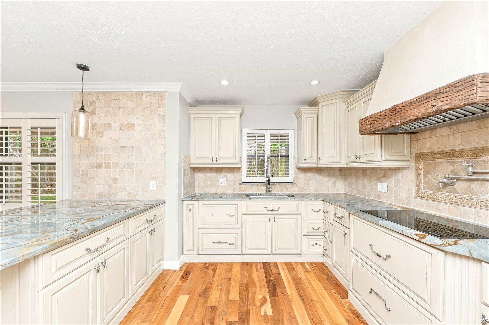 1010 MALLOW WAY — photo 7