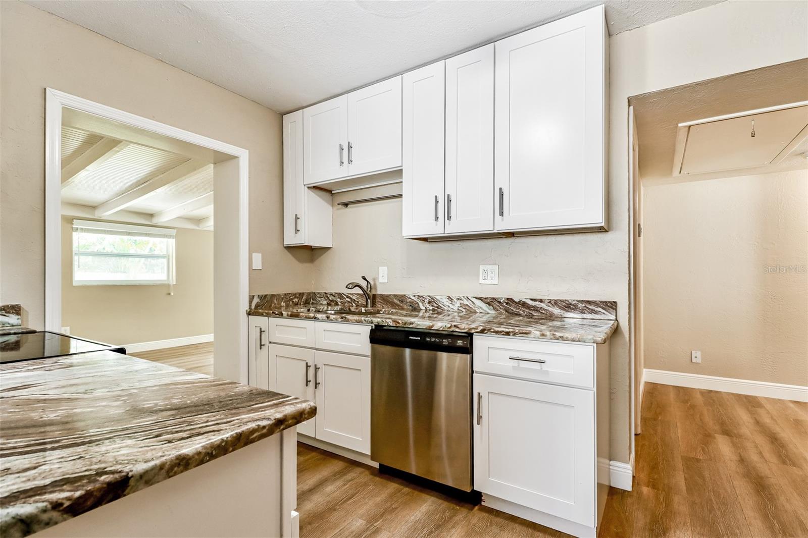 10293 SATSUMA RD — photo 4