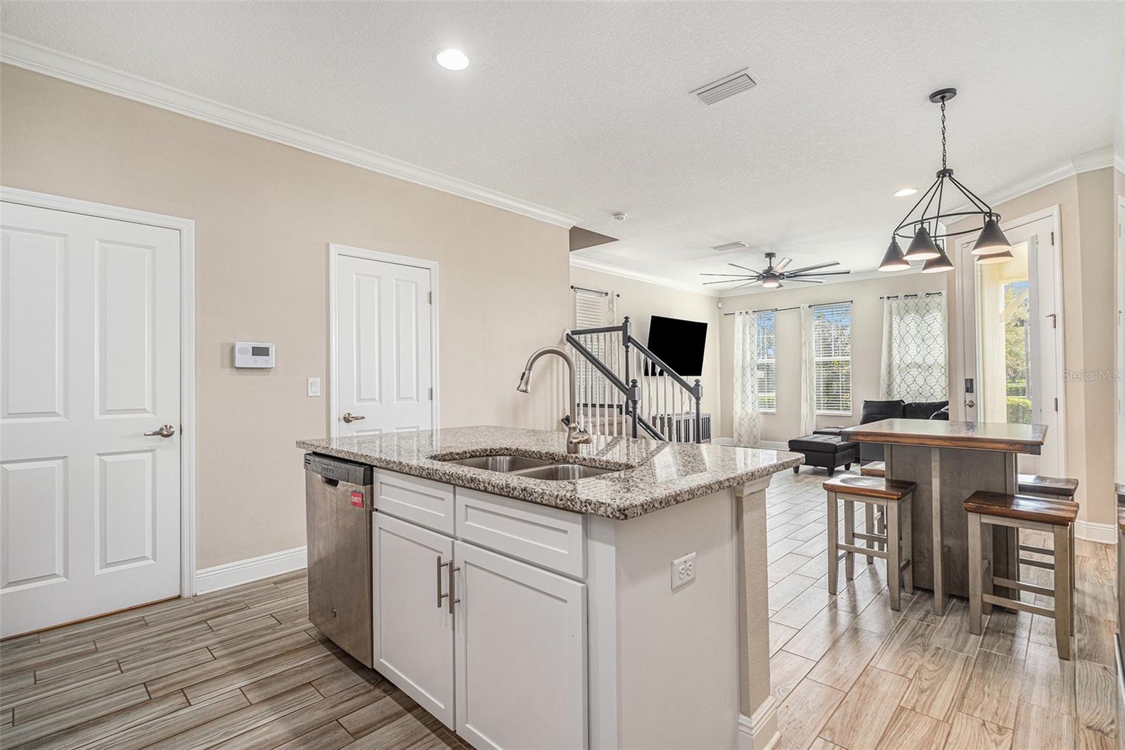 10715 MARSHA DR — photo 12
